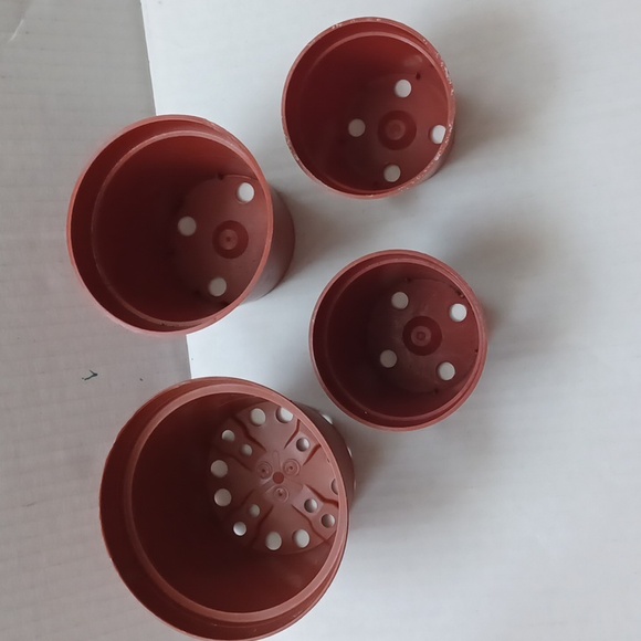 4/$30 Assorted Mini Plant Pots - Picture 5 of 6